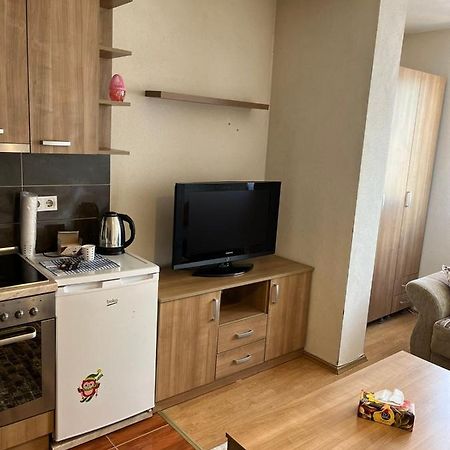 Centrum Apartments Приштина Екстер'єр фото