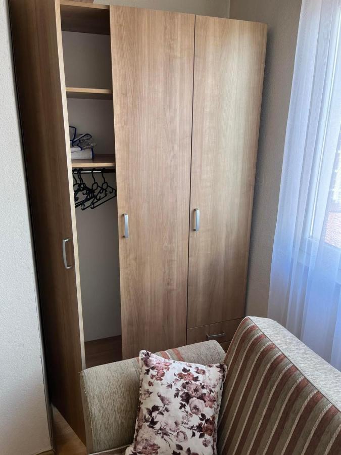 Centrum Apartments Приштина Екстер'єр фото