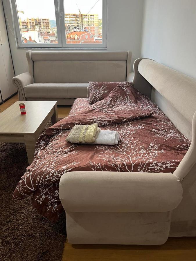 Centrum Apartments Приштина Екстер'єр фото
